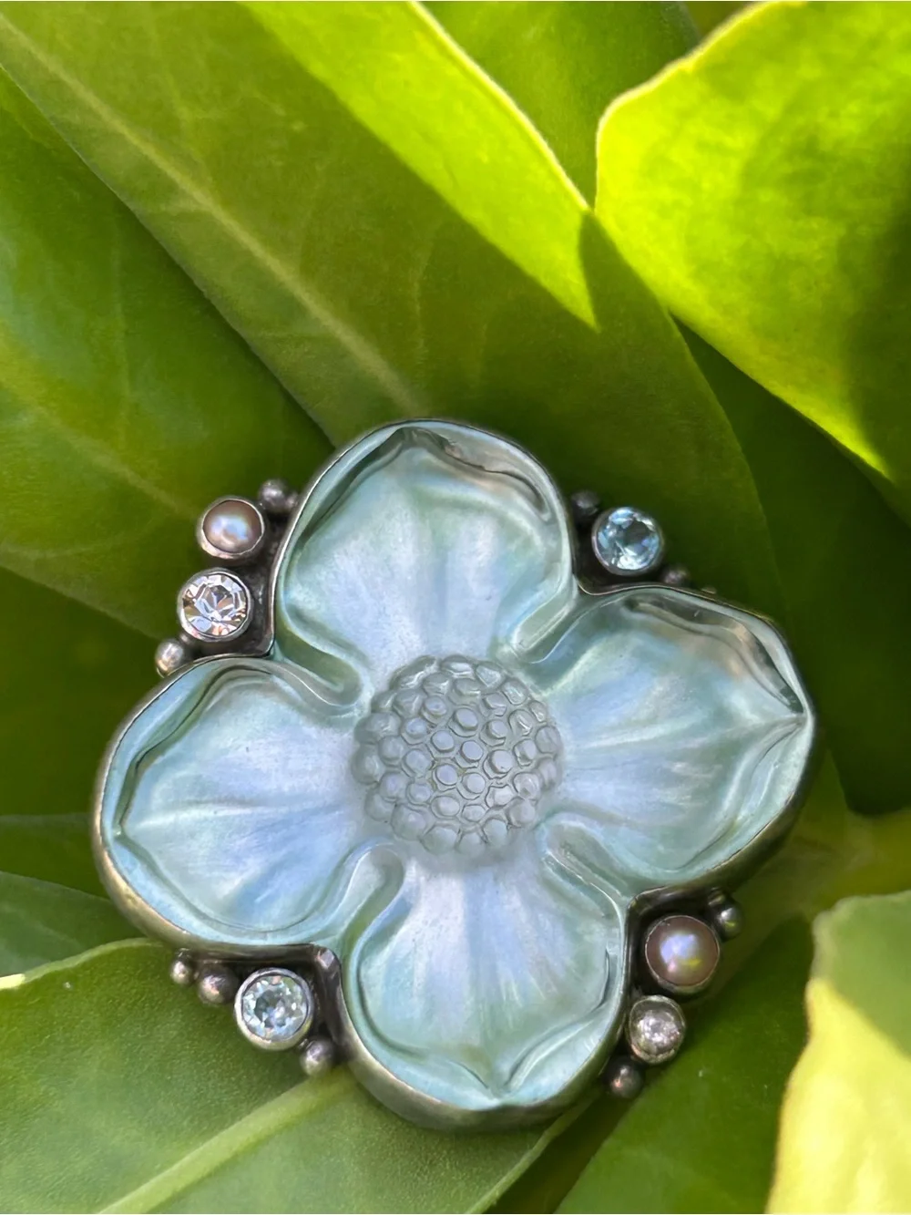 Mars & Valentine sterling silver Dogwood flower frosted green glass crystal ring